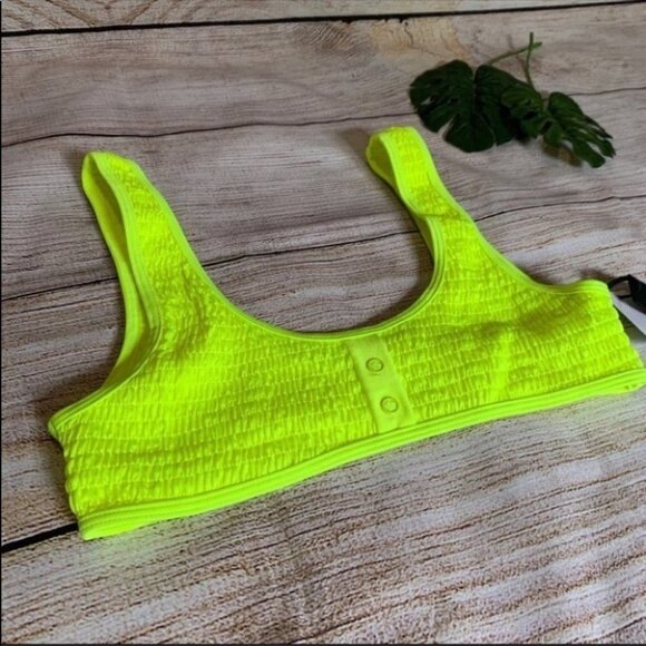 Kendall & Kylie Other - Kendall + Kylie Henely Top Swimsuit Bikini